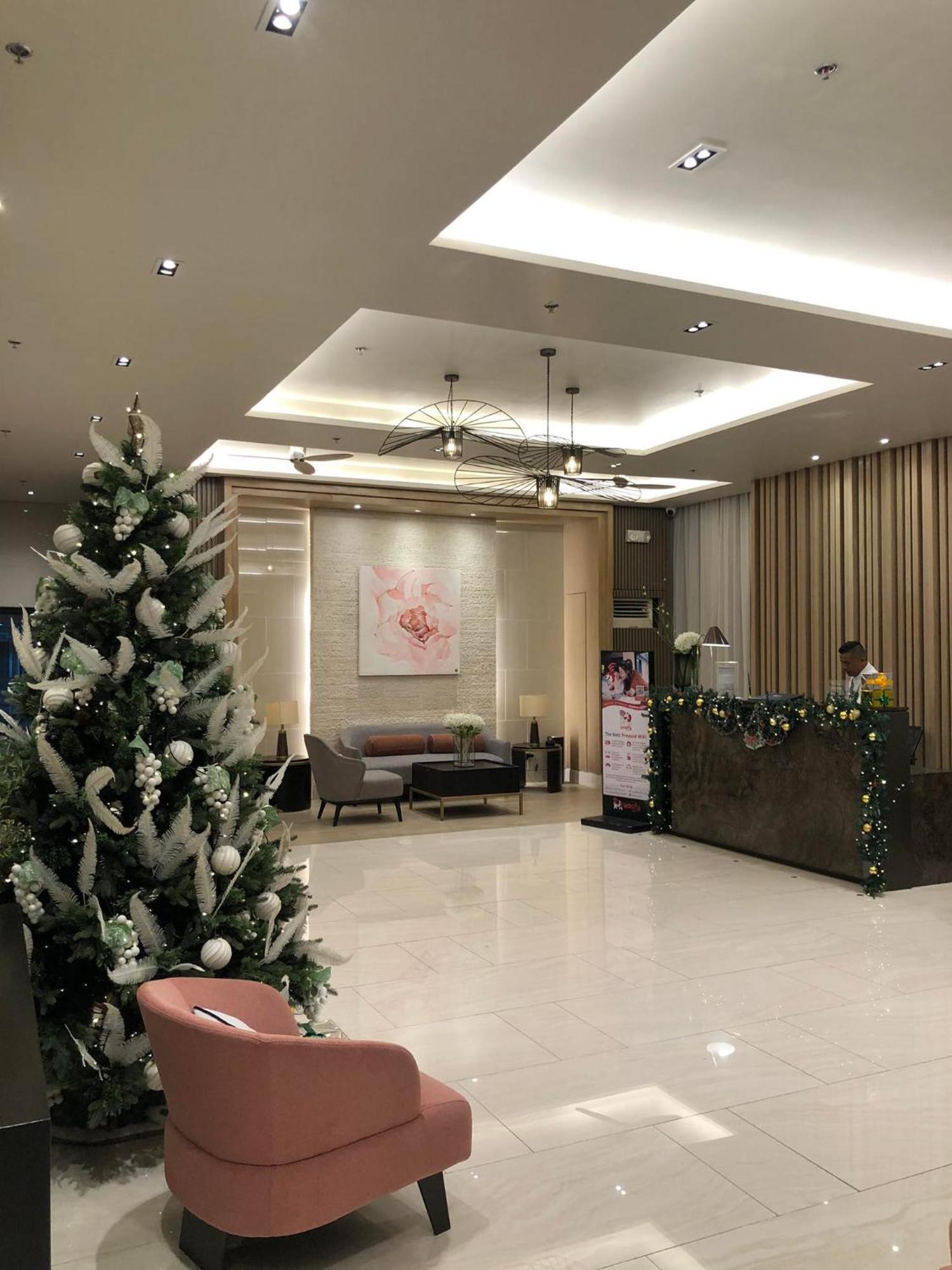 Family Home Manila Bagian luar foto