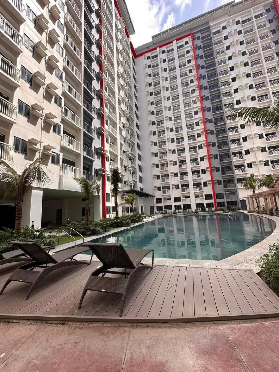 Family Home Manila Bagian luar foto